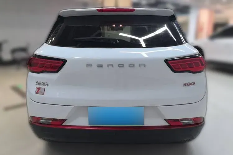 2022 DongFeng Fengon Fengon 500 1.5L 116HP L4 CVT,autocango,china used car exporter,china ev exporter,chinese used car exporter,chinese used ev exporter