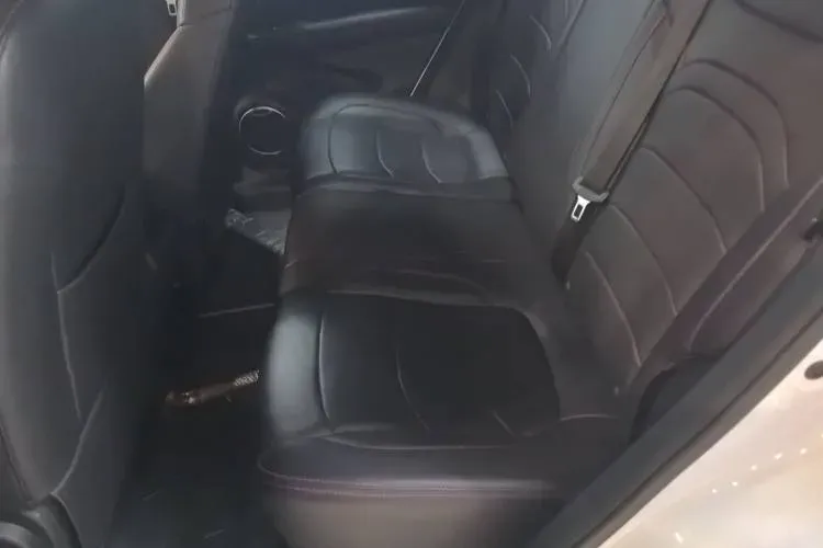 2022 DongFeng Fengon Fengon 500 1.5L 116HP L4 CVT,autocango,china used car exporter,china ev exporter,chinese used car exporter,chinese used ev exporter