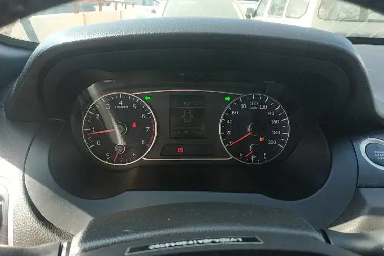 2015 Landwind X7 2.0T 190HP L4 8AT,autocango,china used car exporter,china ev exporter,chinese used car exporter,chinese used ev exporter