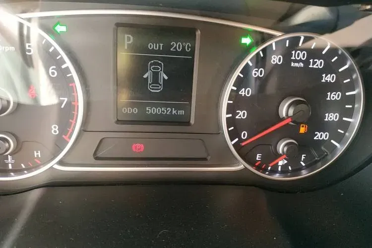 2015 Landwind X7 2.0T 190HP L4 8AT,autocango,china used car exporter,china ev exporter,chinese used car exporter,chinese used ev exporter