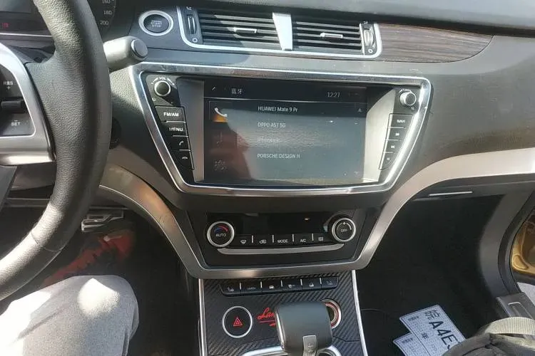 2015 Landwind X7 2.0T 190HP L4 8AT,autocango,china used car exporter,china ev exporter,chinese used car exporter,chinese used ev exporter