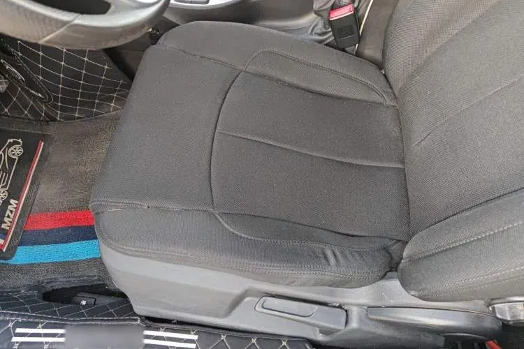 2017 Brilliance Auto H530 1.6L 118HP L4 5MT,autocango,china used car exporter,china ev exporter,chinese used car exporter,chinese used ev exporter