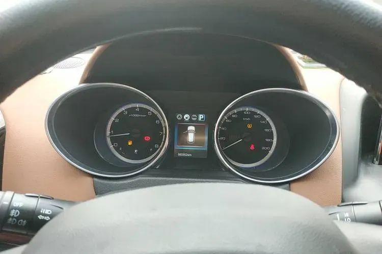 2018 DongFeng Aeolus AX4 1.6L 124HP L4 6DCT,autocango,china used car exporter,china ev exporter,chinese used car exporter,chinese used ev exporter