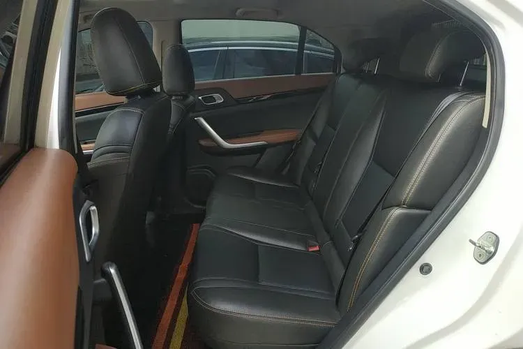 2018 DongFeng Aeolus AX4 1.6L 124HP L4 6DCT,autocango,china used car exporter,china ev exporter,chinese used car exporter,chinese used ev exporter