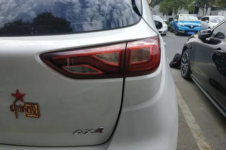 2018 DongFeng Aeolus AX4 1.6L 124HP L4 6DCT,autocango,china used car exporter,china ev exporter,chinese used car exporter,chinese used ev exporter