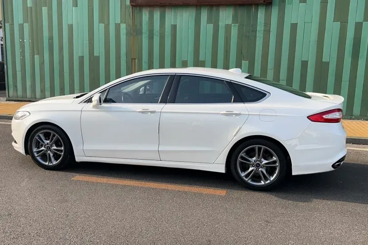 2013 Ford Mondeo 2.0T 242HP L4 6AT,autocango,china used car exporter,china ev exporter,chinese used car exporter,chinese used ev exporter