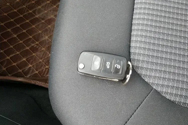 2016 Volkswagen Santana 1.6L 110HP L4 5MT,autocango,china used car exporter,china ev exporter,chinese used car exporter,chinese used ev exporter