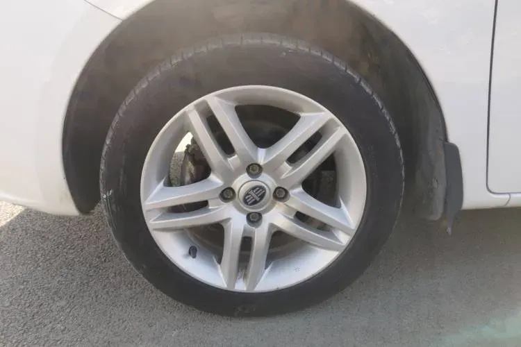 2012 Oley Oley 1.5L 102HP L4 5MT,autocango,china used car exporter,china ev exporter,chinese used car exporter,chinese used ev exporter