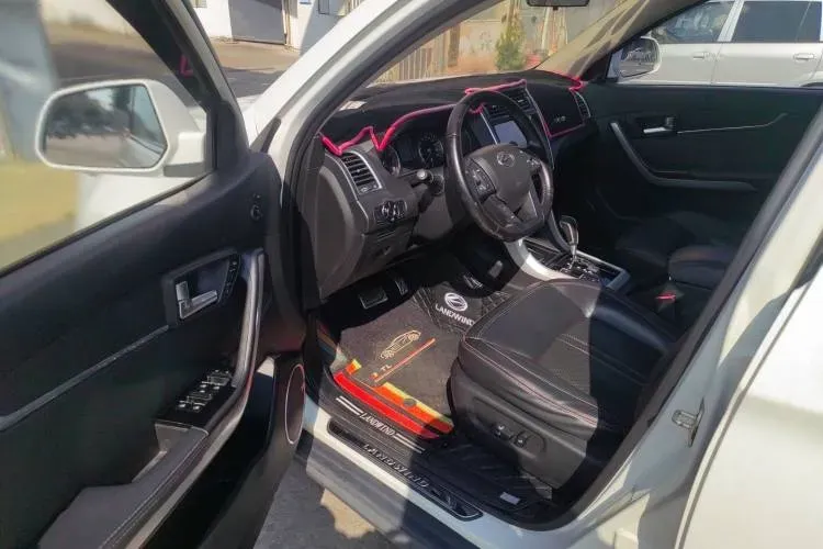 2016 Landwind X5 1.5T 150HP L4 CVT,autocango,china used car exporter,china ev exporter,chinese used car exporter,chinese used ev exporter