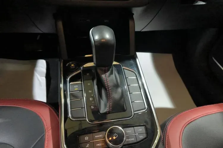 2021 Bestune T33 1.2T 143HP L4 7DCT,autocango,china used car exporter,china ev exporter,chinese used car exporter,chinese used ev exporter