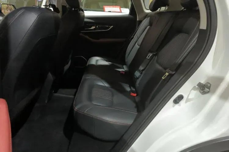 2021 Bestune T33 1.2T 143HP L4 7DCT,autocango,china used car exporter,china ev exporter,chinese used car exporter,chinese used ev exporter