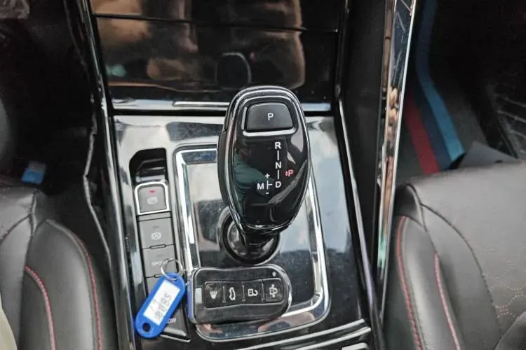 2019 HaiMa 8S 1.6T 195HP L4 6AT,autocango,china used car exporter,china ev exporter,chinese used car exporter,chinese used ev exporter