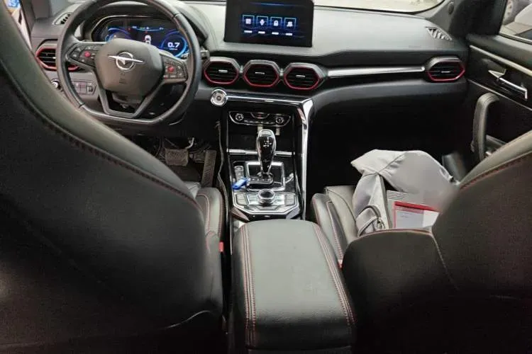 2019 HaiMa 8S 1.6T 195HP L4 6AT,autocango,china used car exporter,china ev exporter,chinese used car exporter,chinese used ev exporter