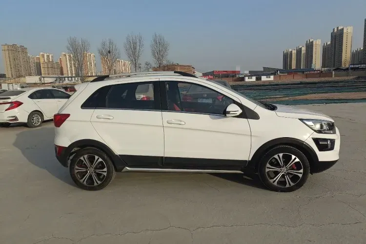 2015 BeiJing Auto Senova X25 1.5L 116HP L4 4AT,autocango,china used car exporter,china ev exporter,chinese used car exporter,chinese used ev exporter