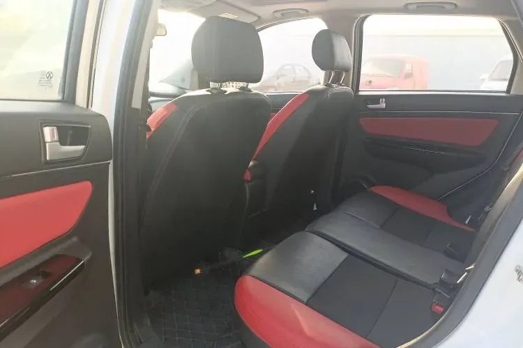 2015 BeiJing Auto Senova X25 1.5L 116HP L4 4AT,autocango,china used car exporter,china ev exporter,chinese used car exporter,chinese used ev exporter
