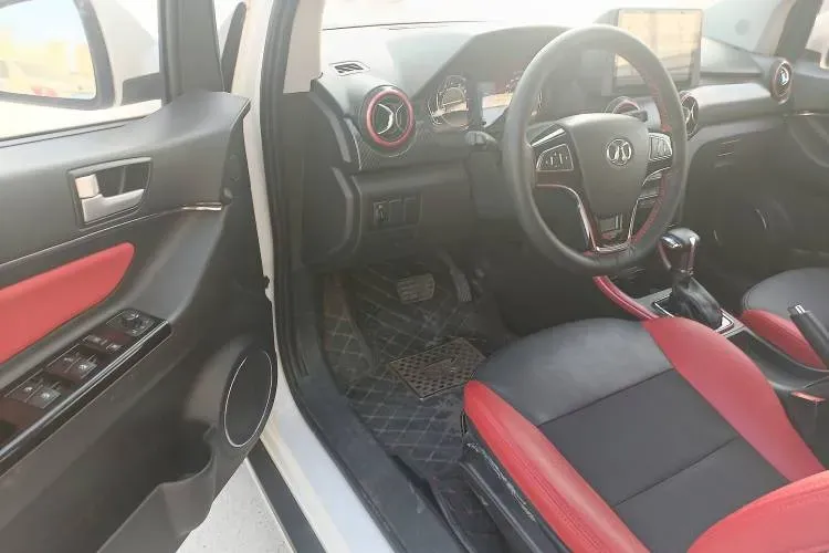 2015 BeiJing Auto Senova X25 1.5L 116HP L4 4AT,autocango,china used car exporter,china ev exporter,chinese used car exporter,chinese used ev exporter