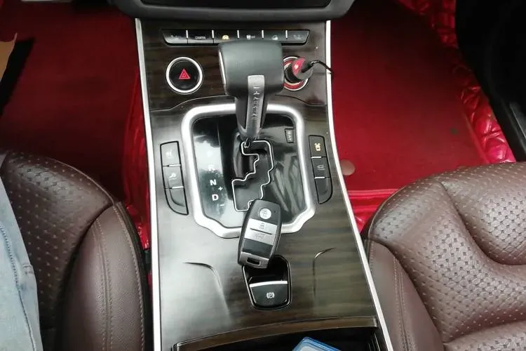 2016 Landwind X7 2.0T 190HP L4 8AT,autocango,china used car exporter,china ev exporter,chinese used car exporter,chinese used ev exporter