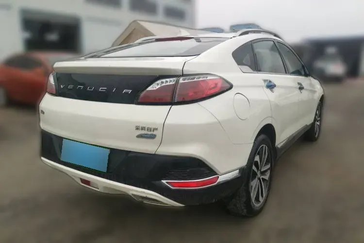 2017 Venucia T90 2.0L 144HP L4 CVT,autocango,china used car exporter,china ev exporter,chinese used car exporter,chinese used ev exporter