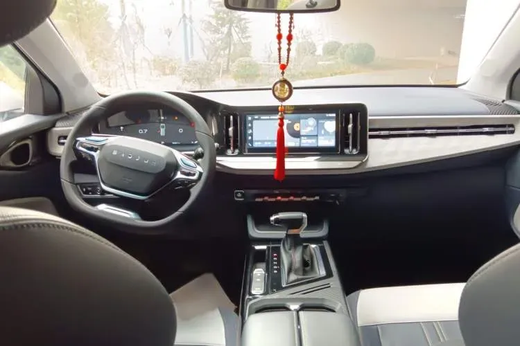 2019 BaoJun RM-5 1.5T 147HP L4 CVT,autocango,china used car exporter,china ev exporter,chinese used car exporter,chinese used ev exporter