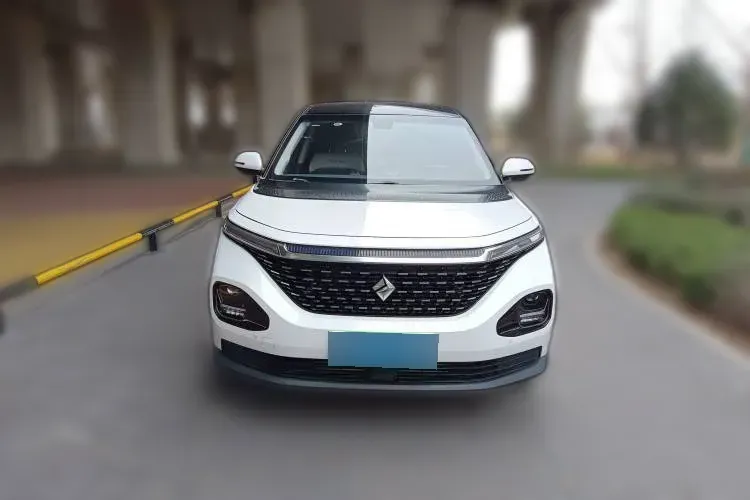 2019 BaoJun RM-5 1.5T 147HP L4 CVT,autocango,china used car exporter,china ev exporter,chinese used car exporter,chinese used ev exporter