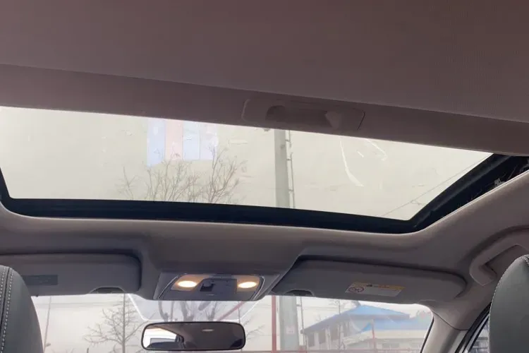 2017 Venucia T90 2.0L 144HP L4 CVT,autocango,china used car exporter,china ev exporter,chinese used car exporter,chinese used ev exporter