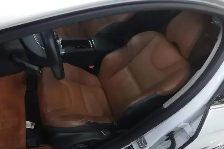 2015 Volvo S60 2.0T 238HP L4 8AT PHEV 11.2KWH,autocango,china used car exporter,china ev exporter,chinese used car exporter,chinese used ev exporter