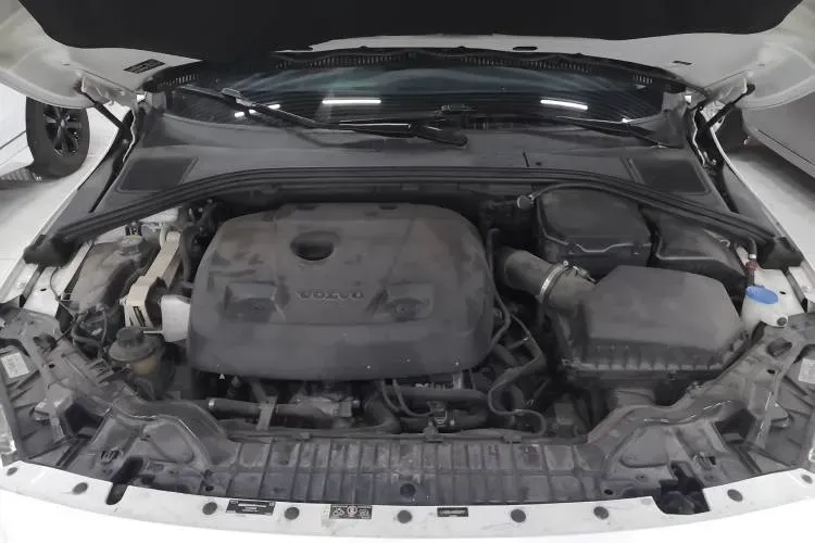 2015 Volvo S60 2.0T 238HP L4 8AT PHEV 11.2KWH,autocango,china used car exporter,china ev exporter,chinese used car exporter,chinese used ev exporter