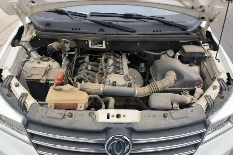 2018 DongFeng Fengon Fengon 330 1.5L 109HP L4 5MT,autocango,china used car exporter,china ev exporter,chinese used car exporter,chinese used ev exporter