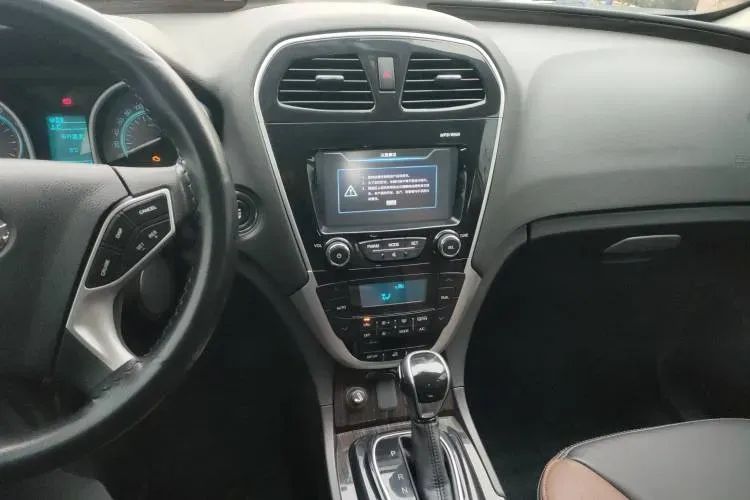 2015 GAC Trumpchi GS5 Super 1.8T 177HP L4 7DCT,autocango,china used car exporter,china ev exporter,chinese used car exporter,chinese used ev exporter