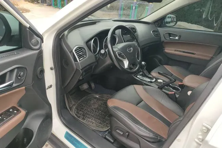 2015 GAC Trumpchi GS5 Super 1.8T 177HP L4 7DCT,autocango,china used car exporter,china ev exporter,chinese used car exporter,chinese used ev exporter