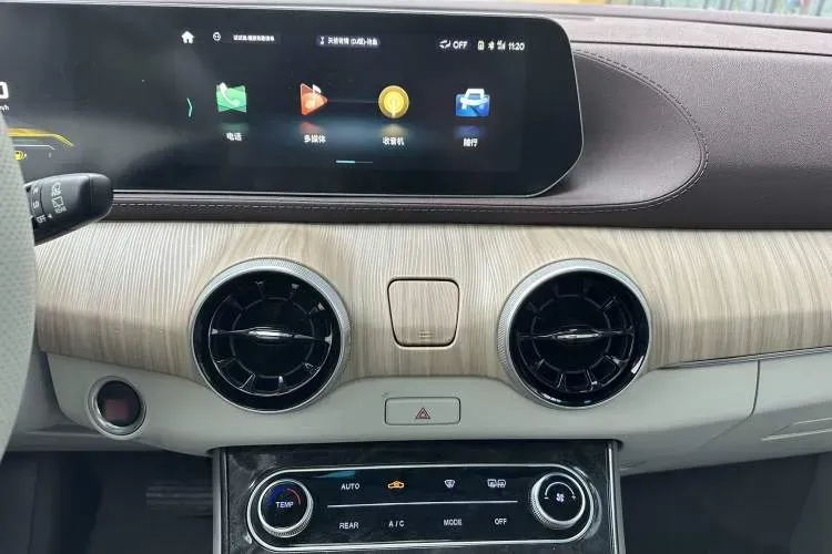 2022 DongFeng Forthing Yacht 1.5T 197HP L4 7DCT,autocango,china used car exporter,china ev exporter,chinese used car exporter,chinese used ev exporter