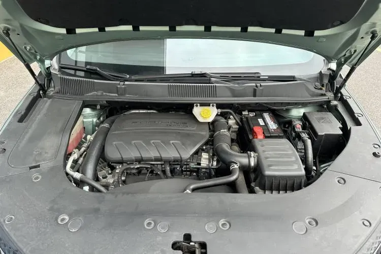 2022 DongFeng Forthing Yacht 1.5T 197HP L4 7DCT,autocango,china used car exporter,china ev exporter,chinese used car exporter,chinese used ev exporter