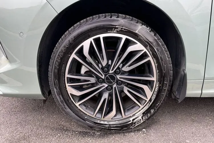 2022 DongFeng Forthing Yacht 1.5T 197HP L4 7DCT,autocango,china used car exporter,china ev exporter,chinese used car exporter,chinese used ev exporter