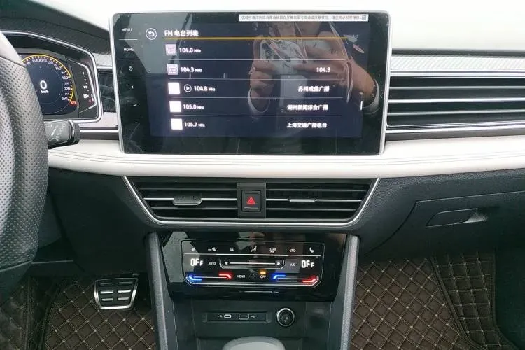 2022 Volkswagen Tiguan L 2.0T 186HP L4 7DCT,autocango,china used car exporter,china ev exporter,chinese used car exporter,chinese used ev exporter