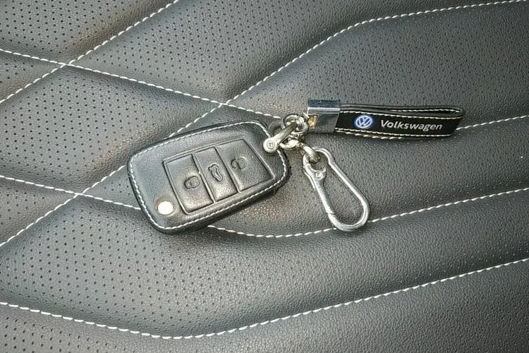 2022 Volkswagen Tiguan L 2.0T 186HP L4 7DCT,autocango,china used car exporter,china ev exporter,chinese used car exporter,chinese used ev exporter