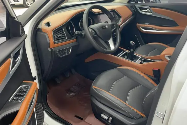 2017 Zotye T300 1.5L 112HP L4 5MT,autocango,china used car exporter,china ev exporter,chinese used car exporter,chinese used ev exporter