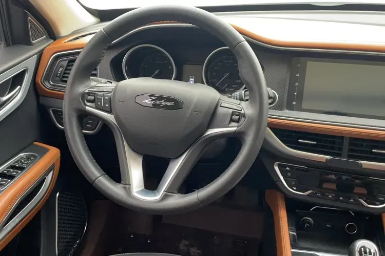 2017 Zotye T300 1.5L 112HP L4 5MT,autocango,china used car exporter,china ev exporter,chinese used car exporter,chinese used ev exporter