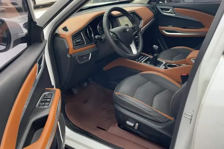 2017 Zotye T300 1.5L 112HP L4 5MT,autocango,china used car exporter,china ev exporter,chinese used car exporter,chinese used ev exporter