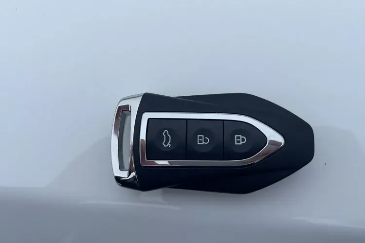 2017 Zotye T300 1.5L 112HP L4 5MT,autocango,china used car exporter,china ev exporter,chinese used car exporter,chinese used ev exporter