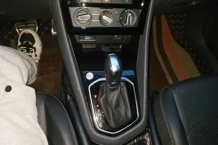 2019 Jetta VS5 1.4T 150HP L4 6AT,autocango,china used car exporter,china ev exporter,chinese used car exporter,chinese used ev exporter