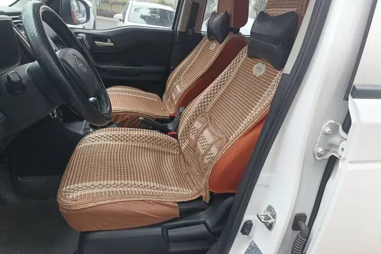 2020 ChangAn Oshan X70A 1.5L 107HP L4 5MT,autocango,china used car exporter,china ev exporter,chinese used car exporter,chinese used ev exporter