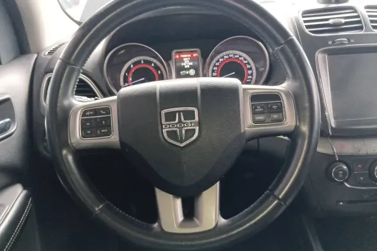 2016 Dodge JCUV 2.0T 170HP L4 6AT,autocango,china used car exporter,china ev exporter,chinese used car exporter,chinese used ev exporter