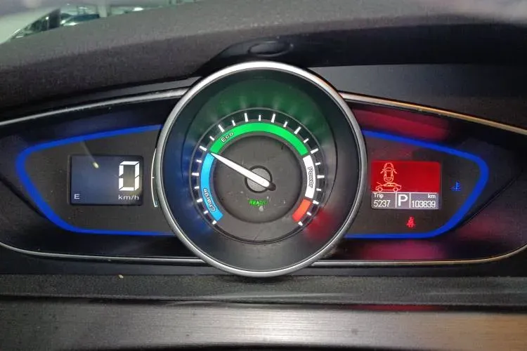 2016 Roewe e550 1.5L 109HP L4 2AT PHEV 12KWH,autocango,china used car exporter,china ev exporter,chinese used car exporter,chinese used ev exporter