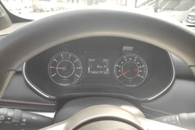 2021 DongFeng Fengon Fengon 500 1.5L 116HP L4 5MT,autocango,china used car exporter,china ev exporter,chinese used car exporter,chinese used ev exporter