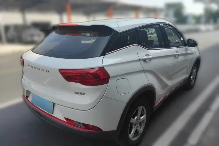 2021 DongFeng Fengon Fengon 500 1.5L 116HP L4 5MT,autocango,china used car exporter,china ev exporter,chinese used car exporter,chinese used ev exporter