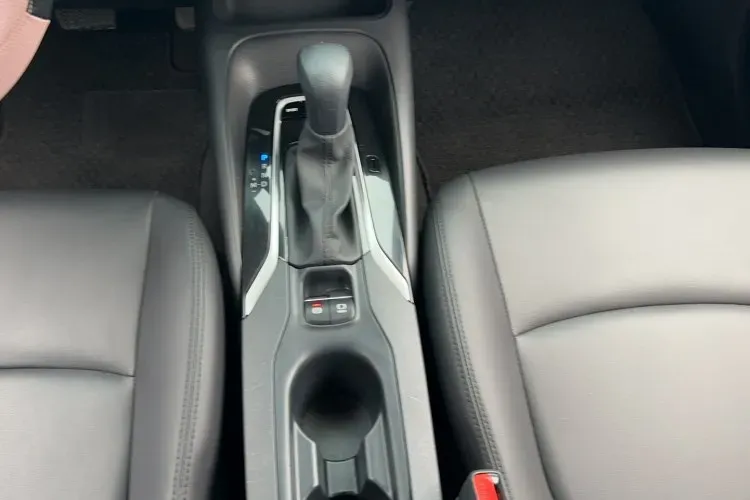 2021 Toyota Corolla 1.2T 116HP L4 CVT,autocango,china used car exporter,china ev exporter,chinese used car exporter,chinese used ev exporter