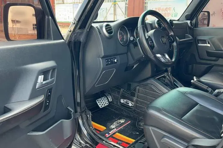 2016 BeiJing BJ40 2.3T 250HP L4 6AT,autocango,china used car exporter,china ev exporter,chinese used car exporter,chinese used ev exporter