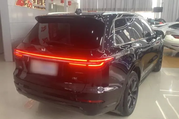 2020 Li ONE Range Extended 131HP REEV 40.5KWH,autocango,china used car exporter,china ev exporter,chinese used car exporter,chinese used ev exporter