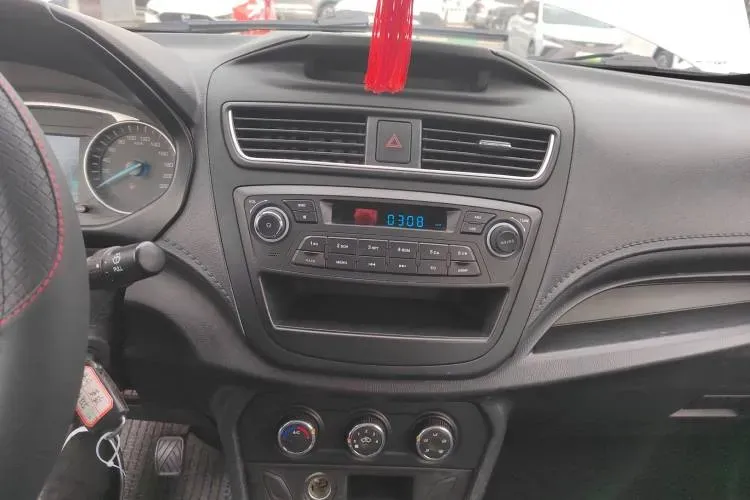 2016 Enranger 727 1.5L 112HP L4 5MT,autocango,china used car exporter,china ev exporter,chinese used car exporter,chinese used ev exporter