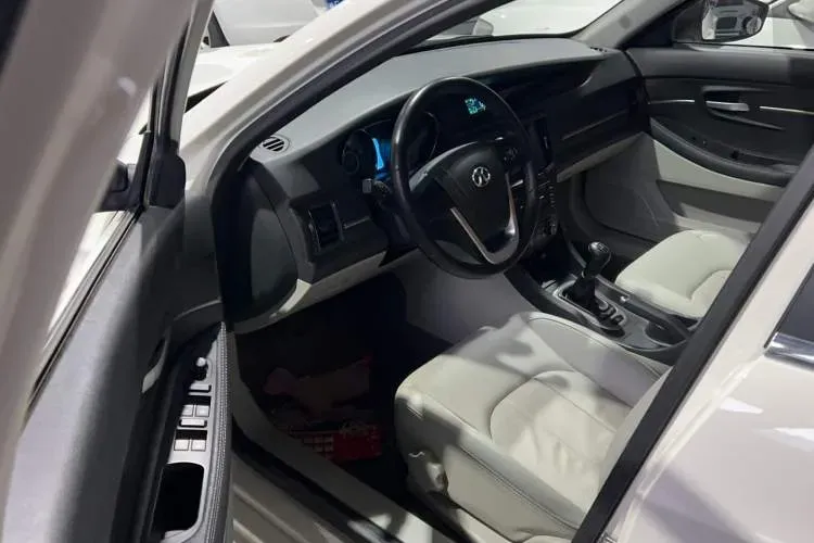 2014 BeiJing Auto Senova D50 1.5L 113HP L4 5MT,autocango,china used car exporter,china ev exporter,chinese used car exporter,chinese used ev exporter
